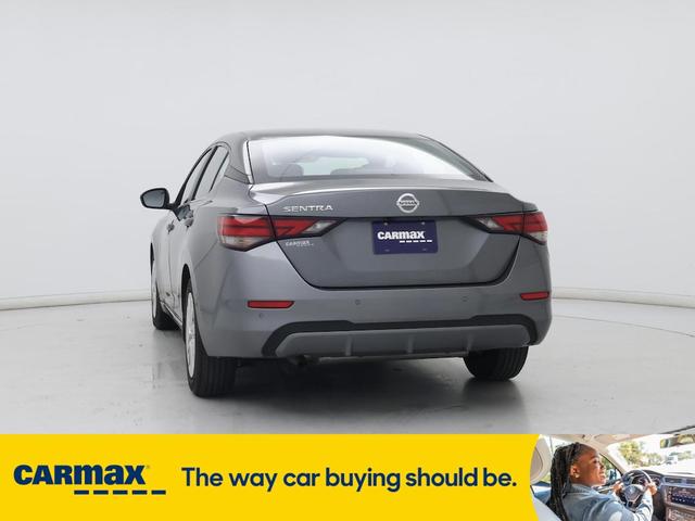 Photo of 2023 Gray Nissan Sentra
