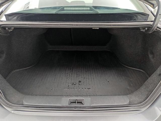 Photo of 2023 Gray Nissan Sentra