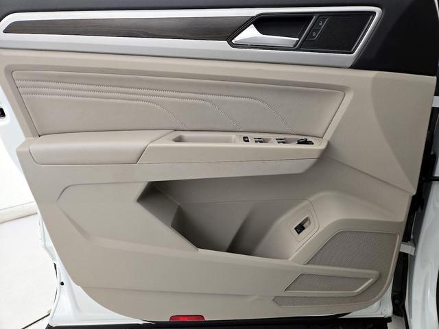 Photo of 2021 White Volkswagen Atlas