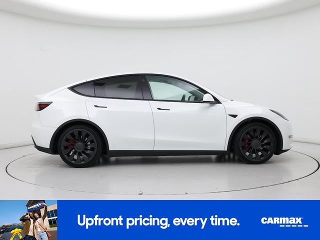 Photo of 2022 White Tesla Model Y