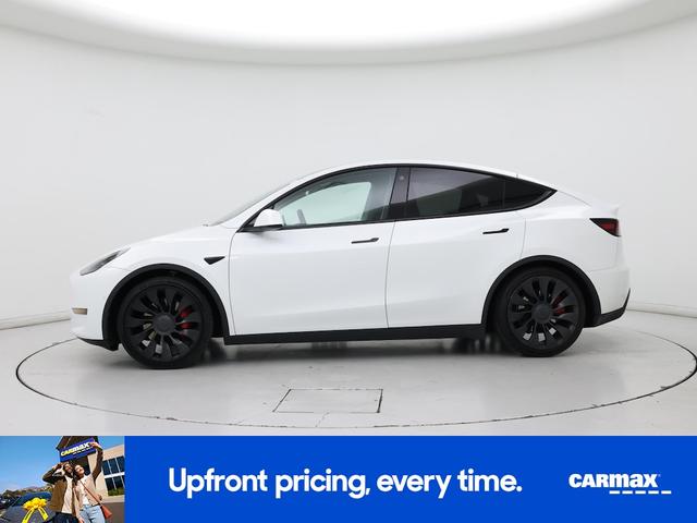 Photo of 2022 White Tesla Model Y