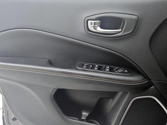 Photo of 2020 Gray Jeep Compass
