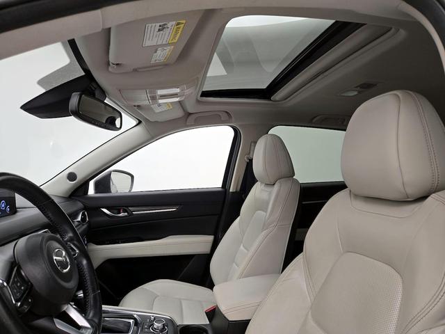 Photo of 2017 Gray Mazda CX-5