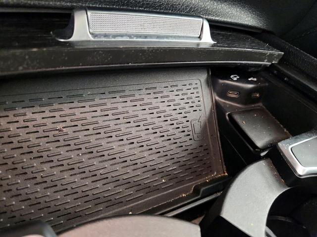 Photo of 2021 Black Mercedes-Benz GLE 350