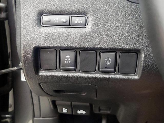 Photo of 2020 Gray Nissan Murano
