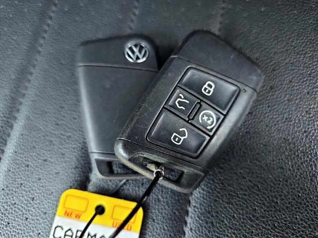 Photo of 2022 Red Volkswagen Tiguan