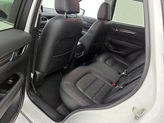 Photo of 2022 White Mazda CX-5
