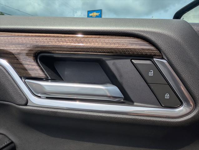 Photo of 2025 Black Chevrolet Silverado 1500