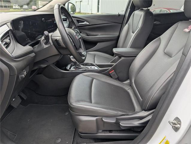 Photo of 2024 Summit White Buick Encore GX