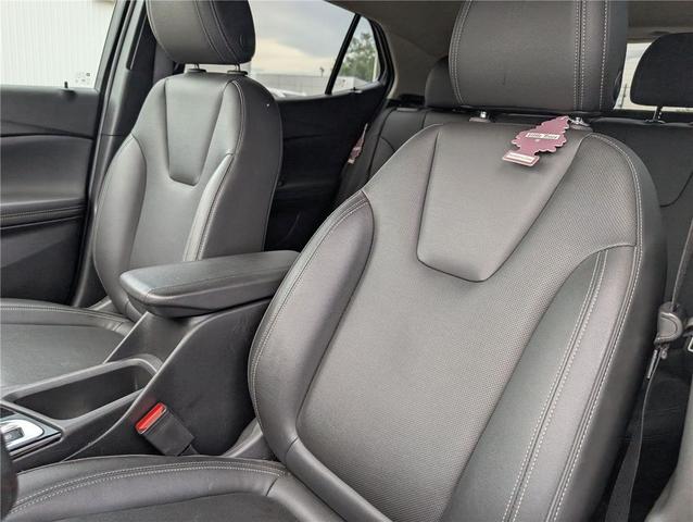 Photo of 2024 Summit White Buick Encore GX