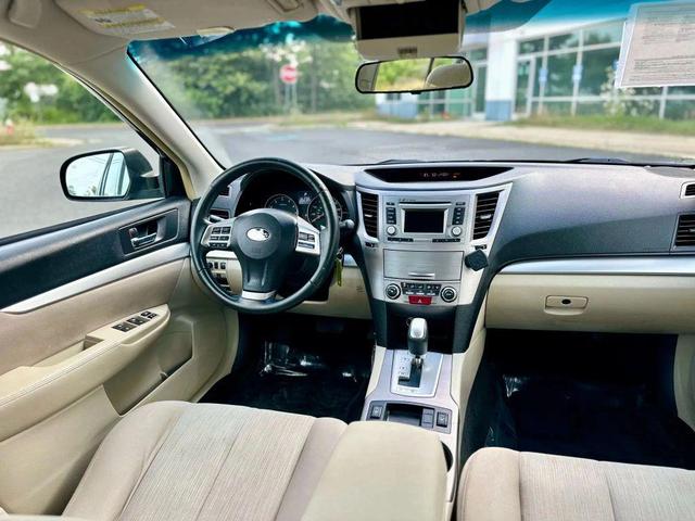 Photo of 2014 Crystal Black Silica Subaru Legacy