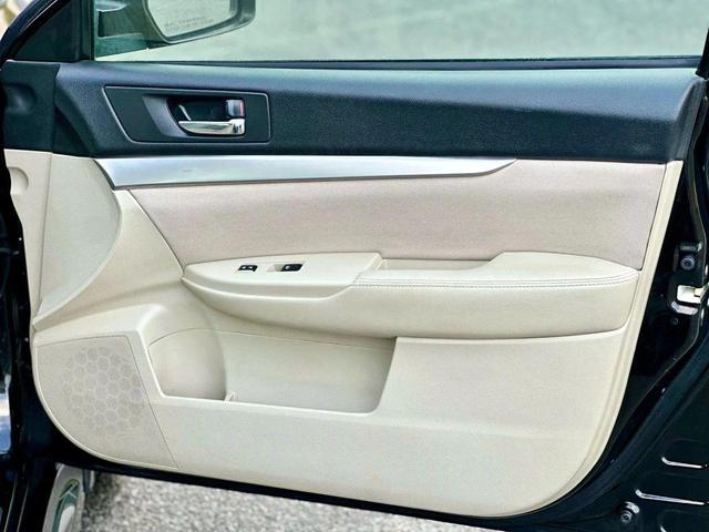 Photo of 2014 Crystal Black Silica Subaru Legacy