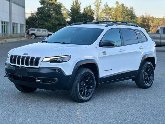 Photo of 2020 Bright White Clearcoat Jeep Cherokee