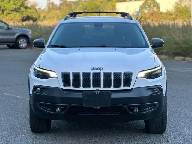 Photo of 2020 Bright White Clearcoat Jeep Cherokee
