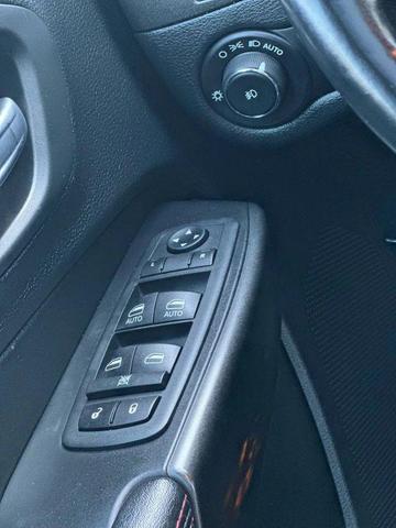 Photo of 2020 Bright White Clearcoat Jeep Cherokee