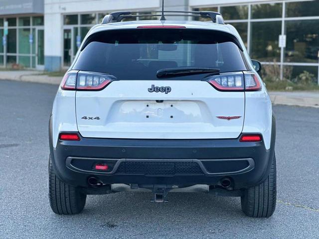 Photo of 2020 Bright White Clearcoat Jeep Cherokee
