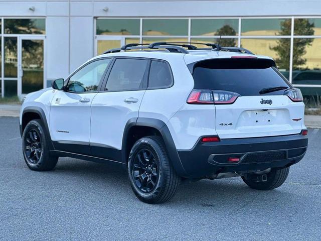 Photo of 2020 Bright White Clearcoat Jeep Cherokee