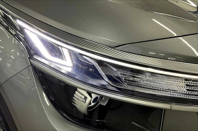 Photo of 2022 Steel Gray Kia Seltos