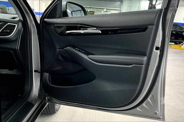 Photo of 2022 Steel Gray Kia Seltos