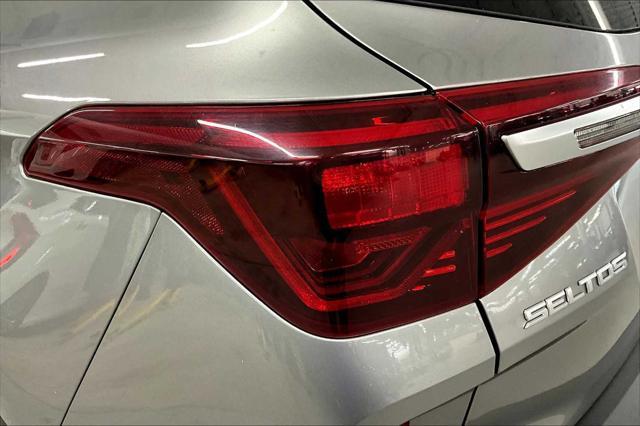 Photo of 2022 Steel Gray Kia Seltos
