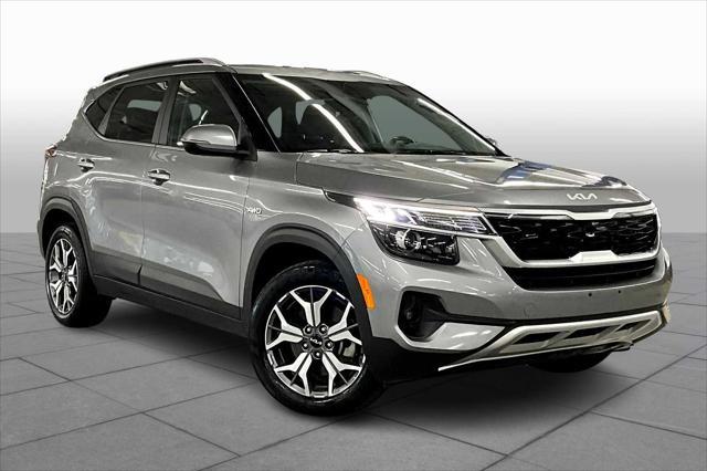 Photo of 2022 Steel Gray Kia Seltos