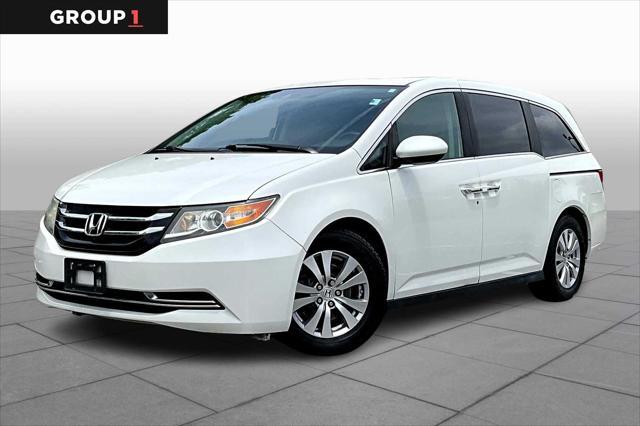 Photo of 2014 White Diamond Pearl Honda Odyssey