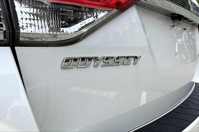 Photo of 2014 White Diamond Pearl Honda Odyssey