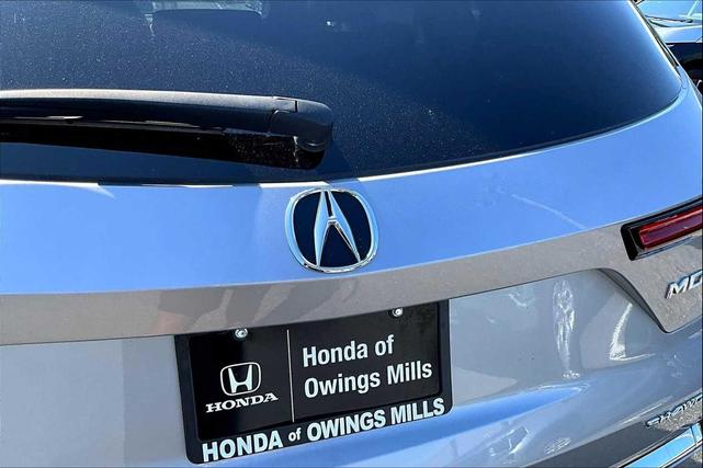 Photo of 2023 Lunar Silver Metallic Acura MDX