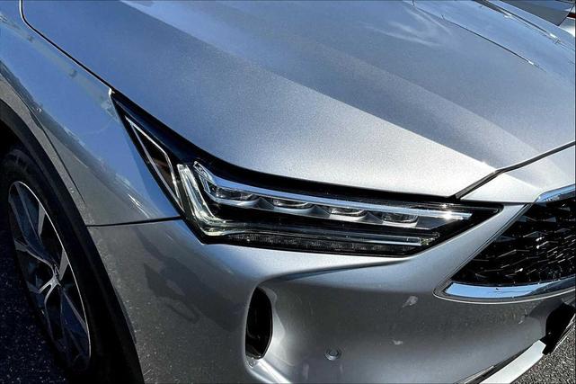Photo of 2023 Lunar Silver Metallic Acura MDX