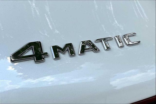 Photo of 2022 MANUFAKTUR Diamond White Metallic Mercedes-Benz GLC 300