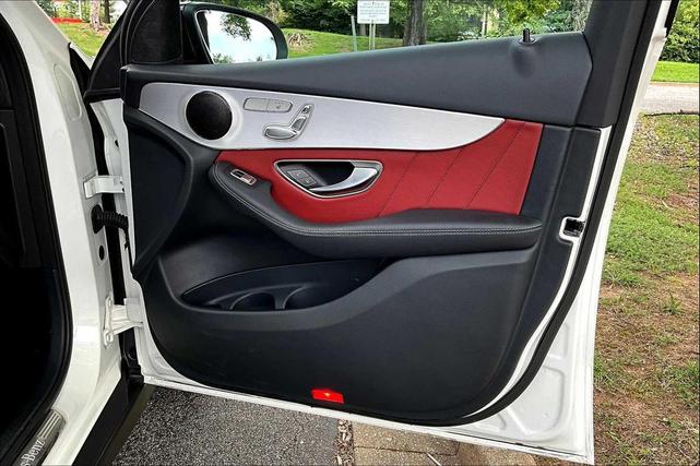 Photo of 2022 MANUFAKTUR Diamond White Metallic Mercedes-Benz GLC 300