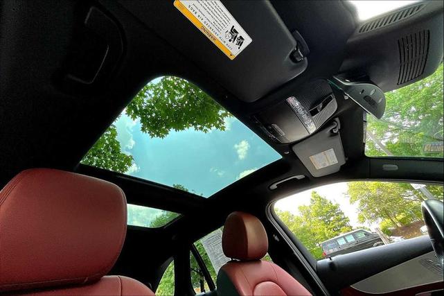 Photo of 2022 MANUFAKTUR Diamond White Metallic Mercedes-Benz GLC 300