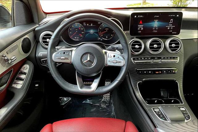 Photo of 2022 MANUFAKTUR Diamond White Metallic Mercedes-Benz GLC 300