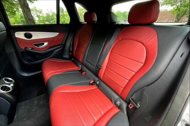 Photo of 2022 MANUFAKTUR Diamond White Metallic Mercedes-Benz GLC 300