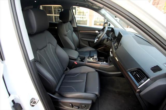 Photo of 2024 White Audi Q5