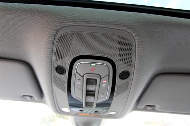 Photo of 2024 White Audi Q5