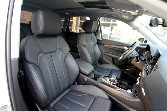 Photo of 2024 White Audi Q5