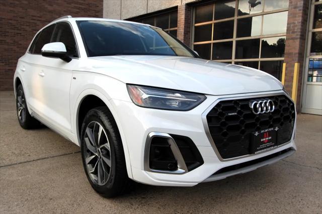 Photo of 2024 White Audi Q5