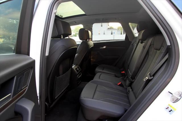 Photo of 2024 White Audi Q5