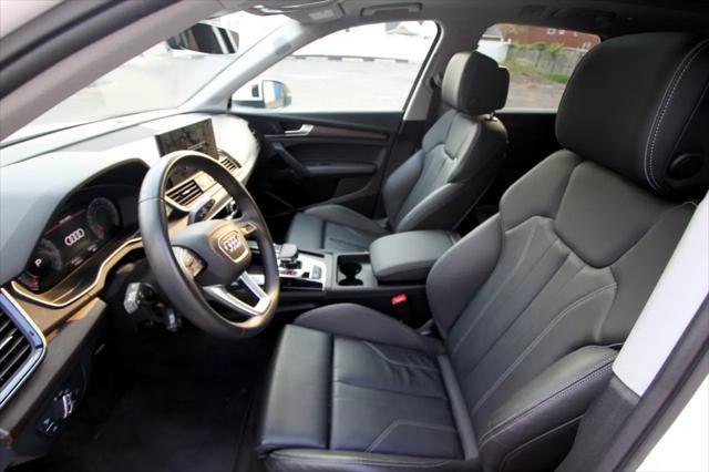 Photo of 2024 White Audi Q5