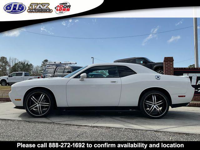 Photo of 2010 Stone White Clearcoat Dodge Challenger