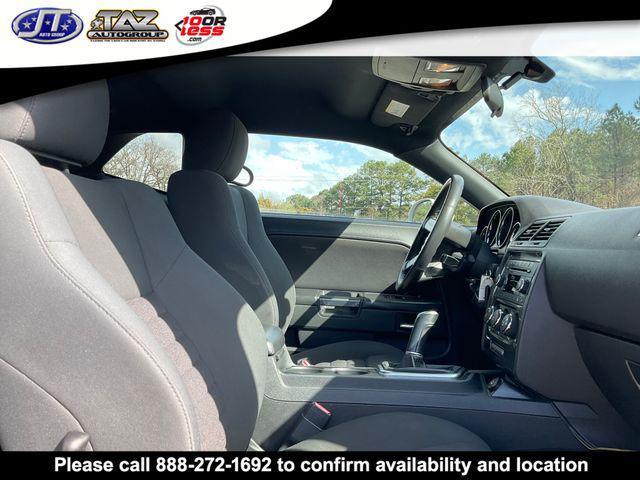 Photo of 2010 Stone White Clearcoat Dodge Challenger