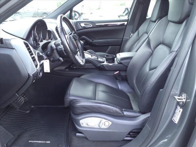 Photo of 2016 Meteor Gray Metallic Porsche Cayenne