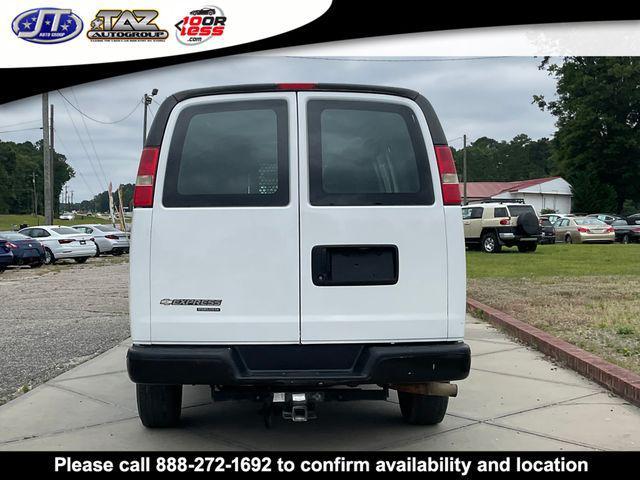 Photo of 2013 Summit White Chevrolet Express 2500