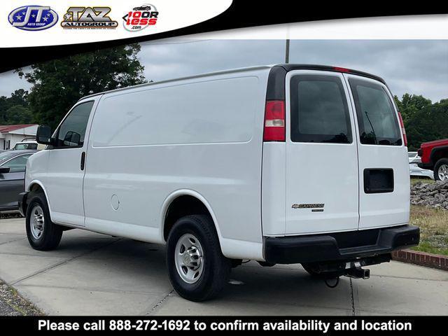 Photo of 2013 Summit White Chevrolet Express 2500