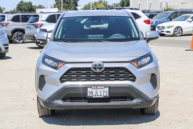Photo of 2022 Silver Toyota RAV4