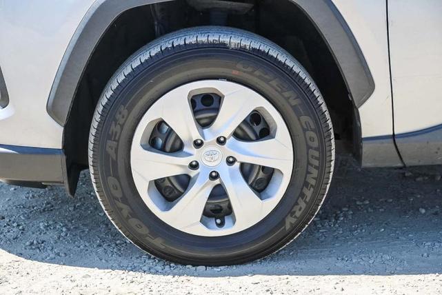 Photo of 2022 Silver Toyota RAV4