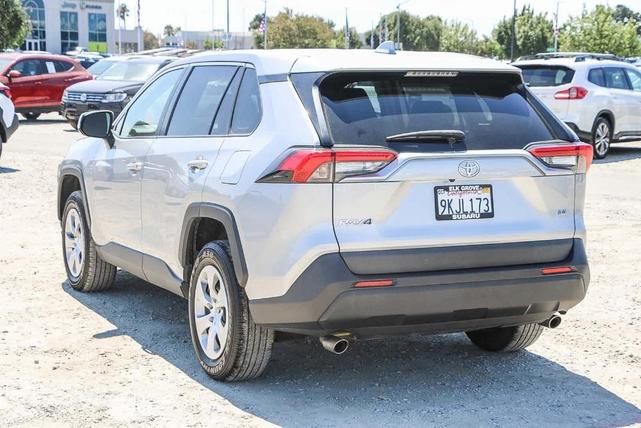 Photo of 2022 Silver Toyota RAV4