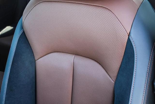 Photo of 2025 Silver Subaru Forester