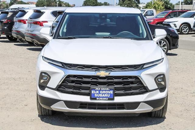 Photo of 2023 White Chevrolet Blazer